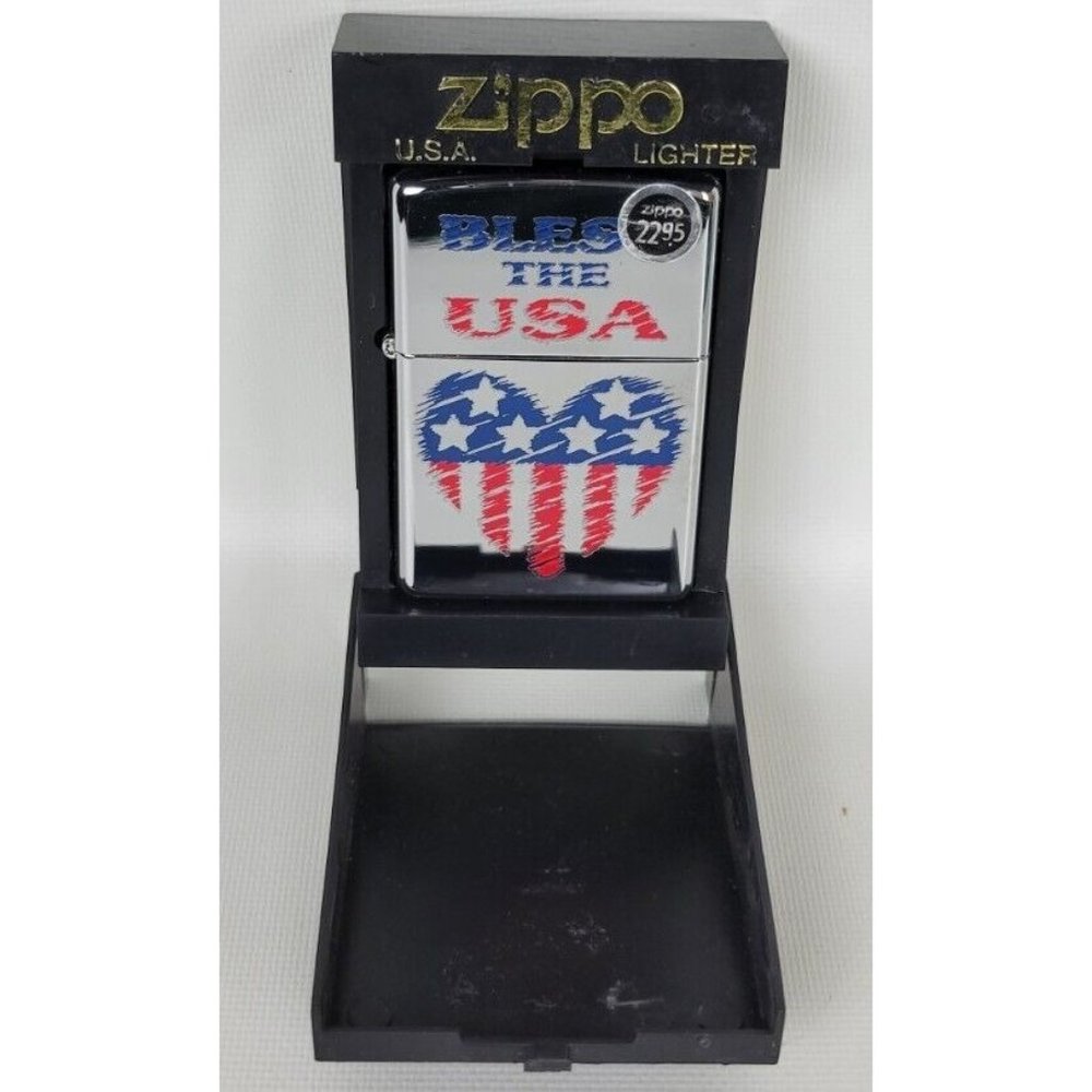 Vintage NIB Zippo‎ Lighter Bless the USA Heart Flag Unstruck 2001